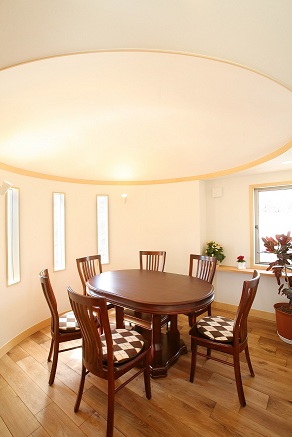 �h�[���V��̒k�b��